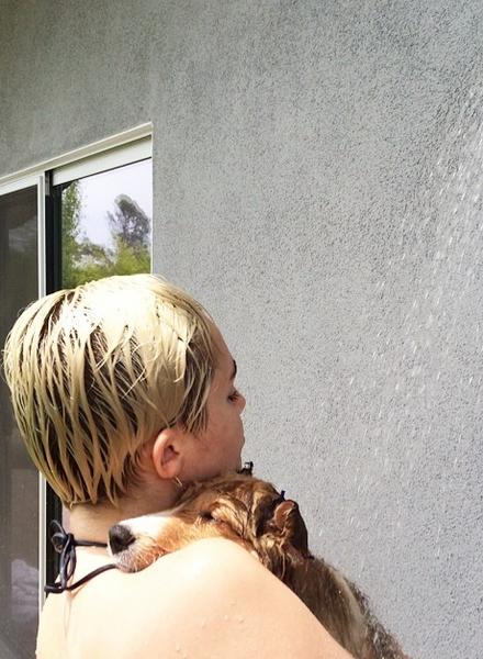 Miley Cyrus su Emu
