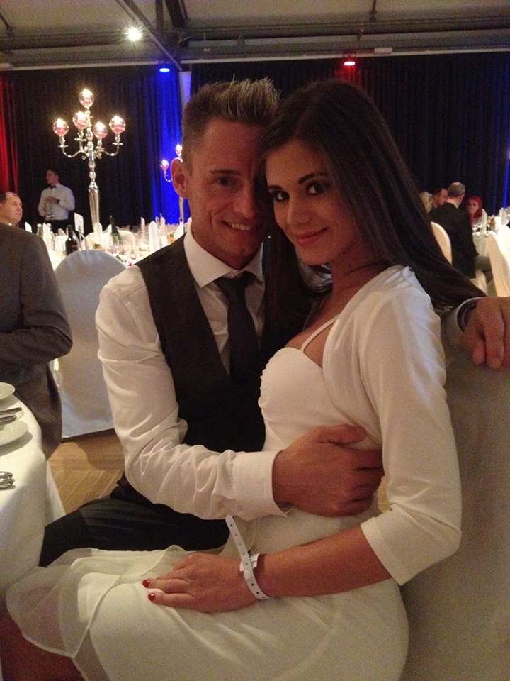 1374833_240347926120938_1446173645_n