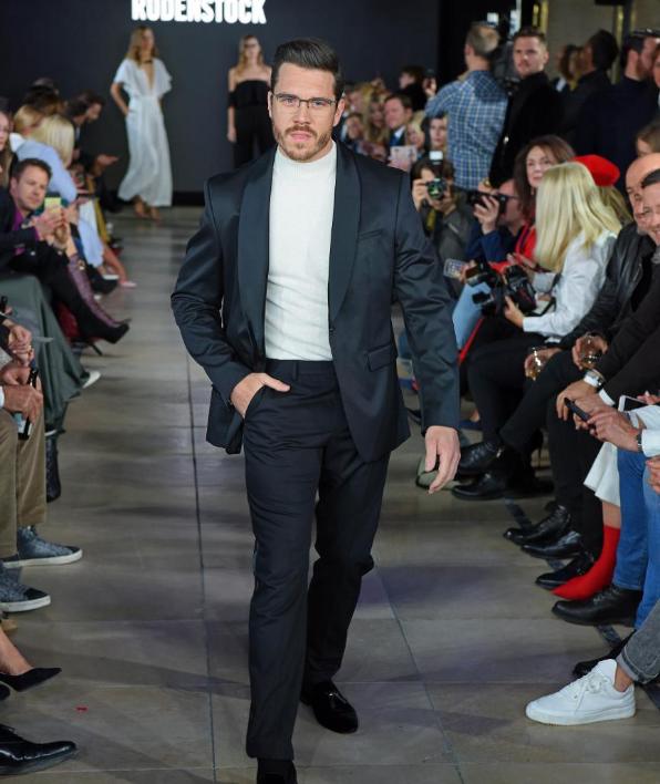 9,w=596,q=high,c=0.bild