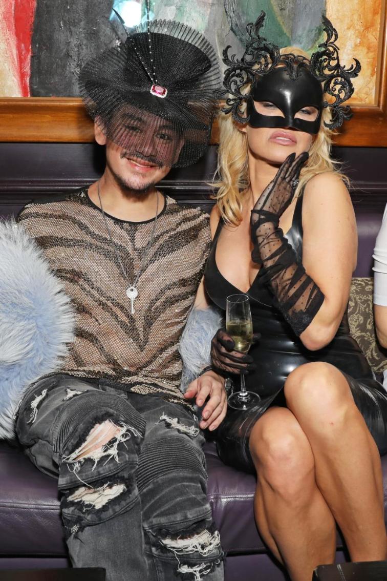 2,w=756,q=high,c=0.bil2d