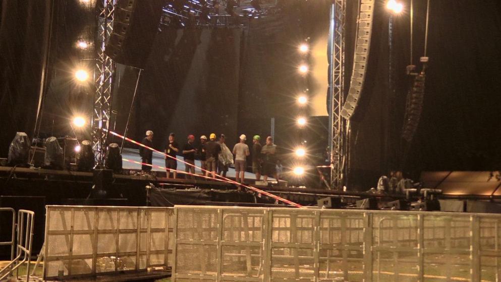 1,w=993,q=high,c=0.bild2