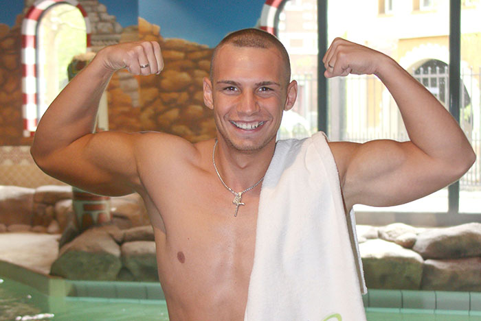 Pietro Lombardi, Eroeffnung von "Sultans Spassbad" im Heide Park durch Pietro Lombardi mit seiner Frau Sarah Engels (9. Monat), Soltau, 11.05.2015 COPYRIGHT : STAR PRESS / ROBIN LOESCH , KURFUERSTENDAMM 28 , 10719 BERLIN  TEL. 030 / 50174314 FAX : 030 / 50174316  MOBIL : 01725103872  WWW.STARPRESS.DE MAIL : INFO@STARPRESS.DE ABDRUCK NUR GEGEN HONORAR UND BELEGEXEMPLAR !
