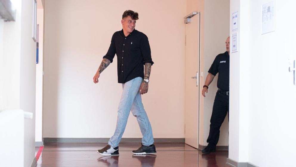 17,w=993,q=high,c=0.bildtrys